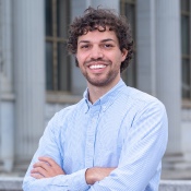 A headshot photo of Tobias Roemer